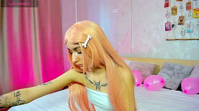 Snapshot of Doris_Scott chatting on 14, 2, 2025 Doris Scott online show from 14, 2, 2025