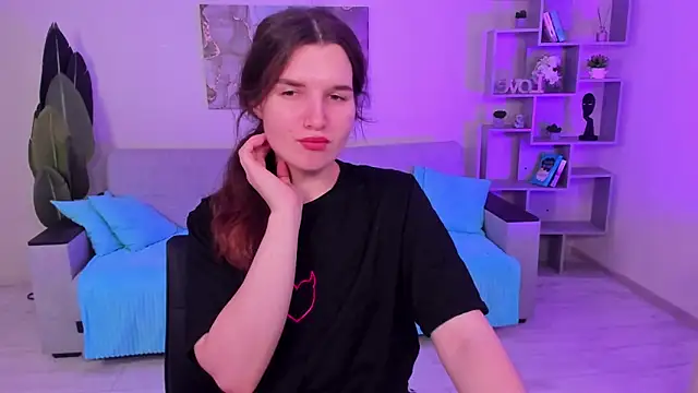 Snapshot of BonneyLove chatting on 2, 12, 2024 BonneyLove online show from 2, 12, 2024