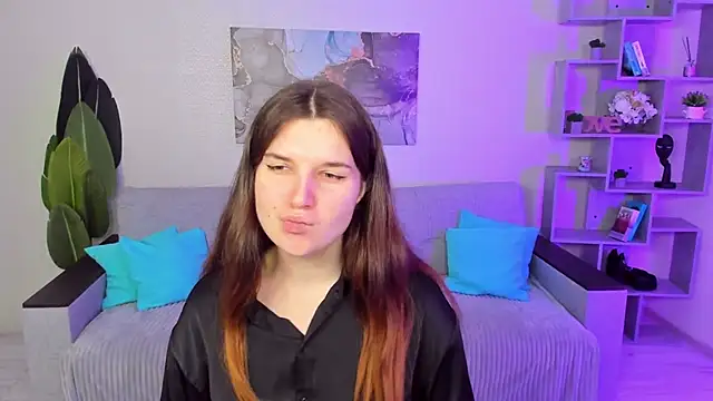 Snapshot of BonneyLove chatting on 8, 9, 2025 BonneyLove online show from 8, 9, 2025