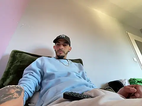 Snapshot of Rebeu313 chatting on 17, 3, 2026 Rebeu313 online show from 17, 3, 2026