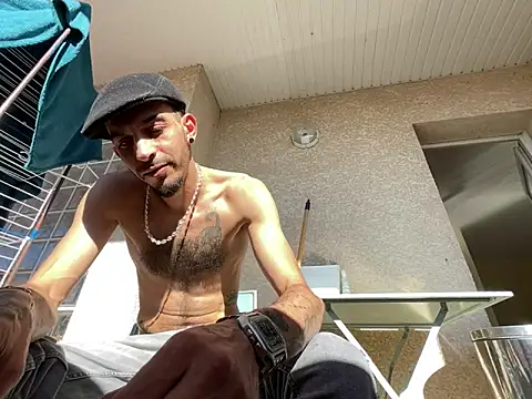 Snapshot of Rebeu313 chatting on 8, 4, 2026 Rebeu313 online show from 8, 4, 2026