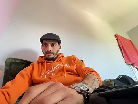 Snapshot of Rebeu313 chatting on 13, 4, 2026 Rebeu313 online show from 13, 4, 2026