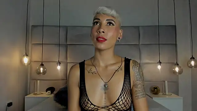 MiaMorgan  online show from 3, 2, 2025