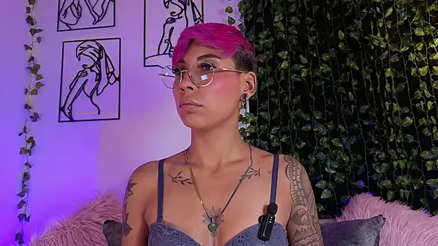 MiaMorgan  online show from 5, 11, 2025