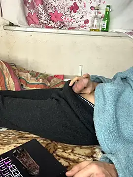 Snapshot of cenkjigolo chatting on 3, 12, 2025 cenkjigolo online show from 3, 12, 2025