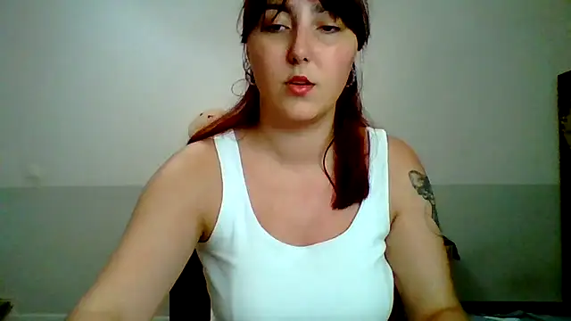 MiaStika online show from 8, 9, 2025