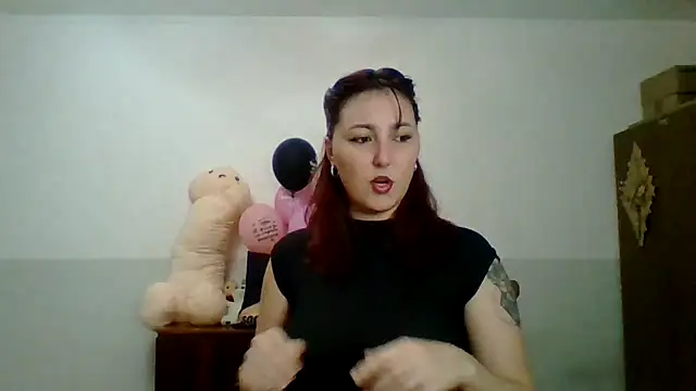 MiaStika online show from 9, 9, 2025