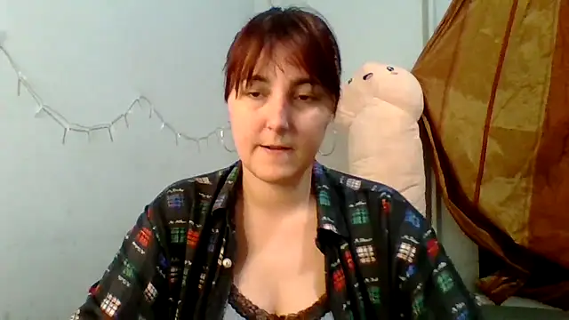 MiaStika online show from 28, 9, 2025