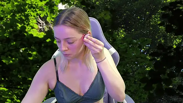 Snapshot of Dolce--Mia---Bianchi__07 chatting on 20, 3, 2025 Dolce--Mia---Bianchi 07 online show from 20, 3, 2025