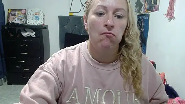 Snapshot of emperabigbootybigass chatting on 29, 4, 2026 emperabigbootybigass online show from 29, 4, 2026