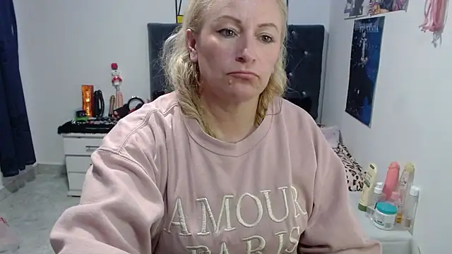 Snapshot of emperabigbootybigass chatting on 16, 5, 2026 emperabigbootybigass online show from 16, 5, 2026