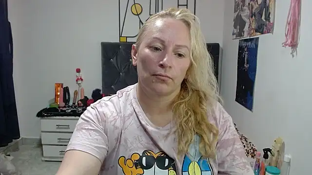 Snapshot of emperabigbootybigass chatting on 21, 5, 2026 emperabigbootybigass online show from 21, 5, 2026