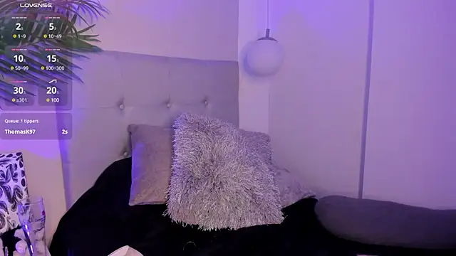 Snapshot of Manu_Velez chatting on 5, 1, 2025 Manu Velez online show from 5, 1, 2025