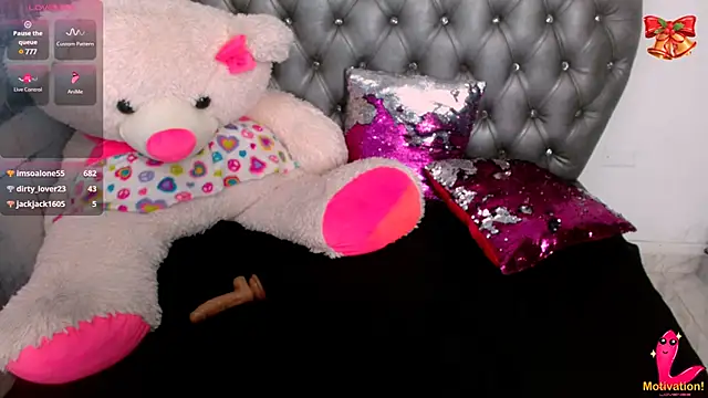 Snapshot of samy__milf chatting on 15, 12, 2024 samy milf online show from 15, 12, 2024