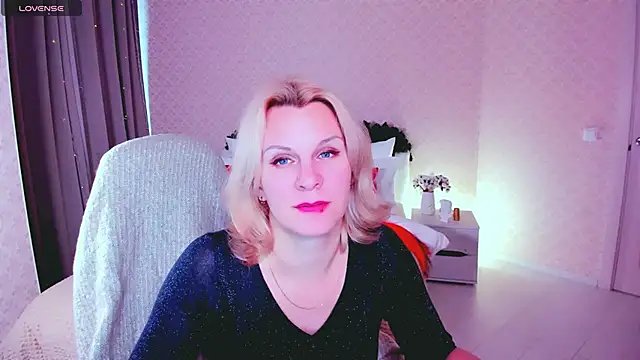 Louisa Bay online show from 22, 1, 2025