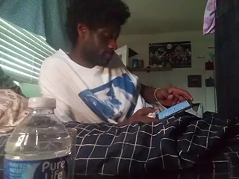 Snapshot of DevinToore chatting on 25, 2, 2026 DevinToore online show from 25, 2, 2026