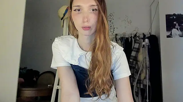 Snapshot of LisaIcon chatting on 15, 6, 2026 LisaIcon online show from 15, 6, 2026
