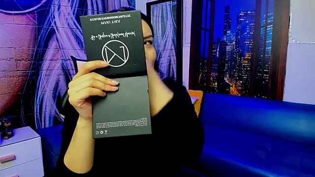 Violetaa diazz online show from 2, 12, 2024