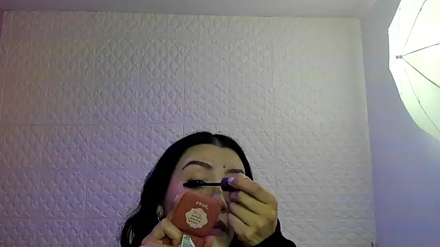 Violetaa diazz online show from 4, 11, 2025