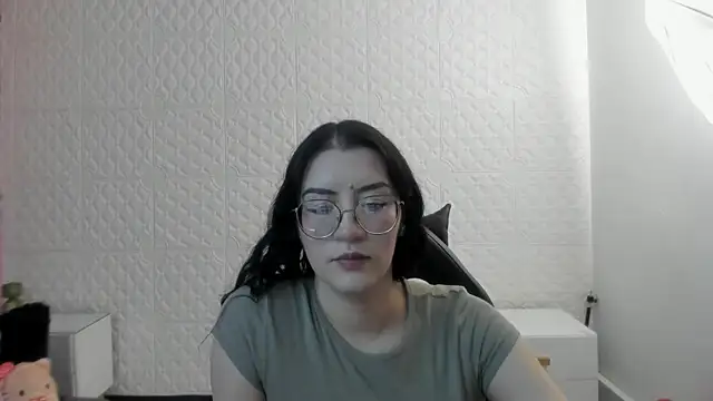 Snapshot of Violetaa_diazz chatting on 26, 6, 2026 Violetaa diazz online show from 26, 6, 2026