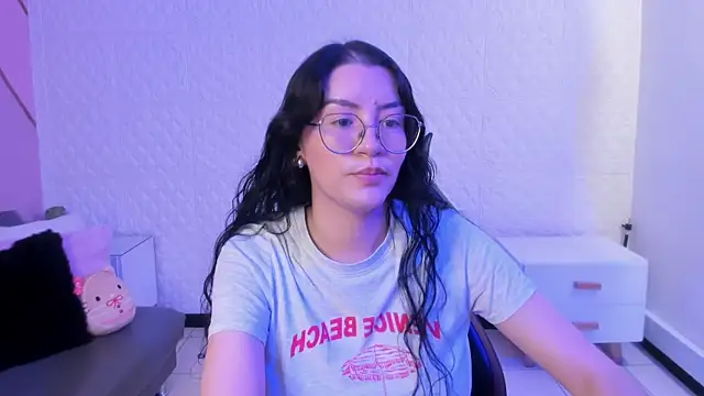 Snapshot of Violetaa_diazz chatting on 18, 7, 2026 Violetaa diazz online show from 18, 7, 2026