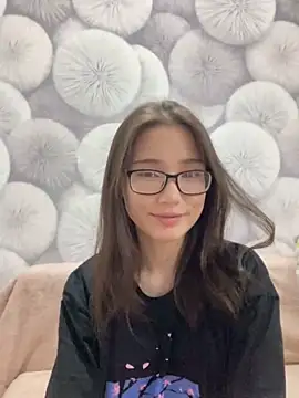 Snapshot of Milka23 chatting on 13, 3, 2025 Milka23 online show from 13, 3, 2025