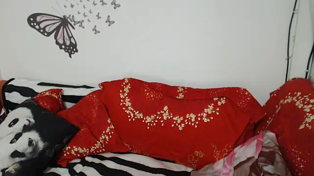 LadyHellene online show from 2, 2, 2025