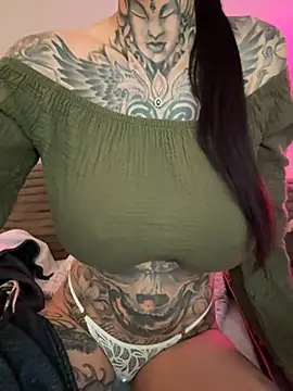 Snapshot of MeganWitch chatting on 12, 5, 2026 MeganWitch online show from 12, 5, 2026