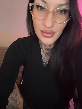 Snapshot of MeganWitch chatting on 14, 5, 2026 MeganWitch online show from 14, 5, 2026