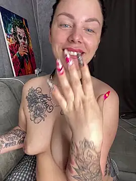 Snapshot of Lola_Hale chatting on 23, 5, 2026 Lola Hale online show from 23, 5, 2026
