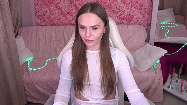 KiraGrayy online show from 25, 2, 2026