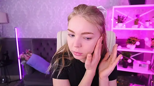 EmilySunshineS online show from 23, 9, 2025