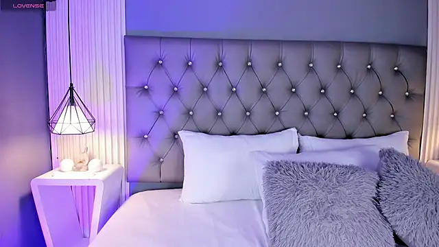 Snapshot of VioletthaRous chatting on 21, 2, 2026 VioletthaRous online show from 21, 2, 2026