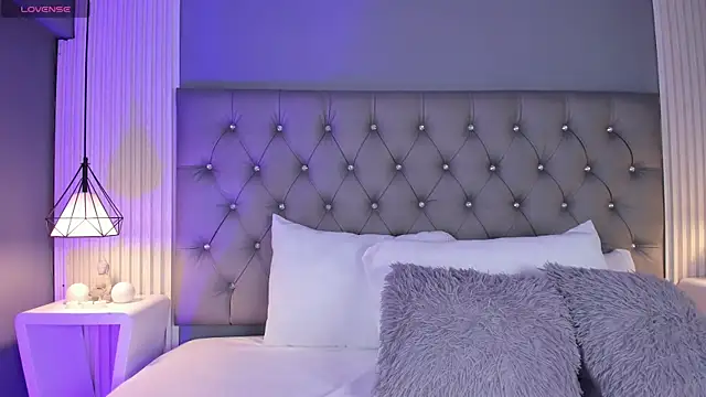 Snapshot of VioletthaRous chatting on 26, 2, 2026 VioletthaRous online show from 26, 2, 2026