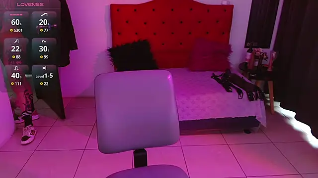 Sofi F w online show from 21, 3, 2025