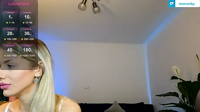 Snapshot of janecandyy_ chatting on 10, 2, 2025 janecandyy online show from 10, 2, 2025