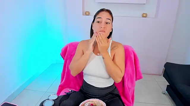 Snapshot of ScarlettWet9 chatting on 5, 12, 2024 ScarlettWet9 online show from 5, 12, 2024