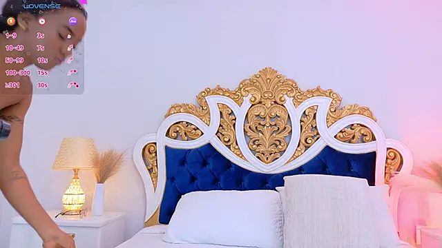 Snapshot of AshleyFerri chatting on 15, 10, 2025 AshleyFerri online show from 15, 10, 2025