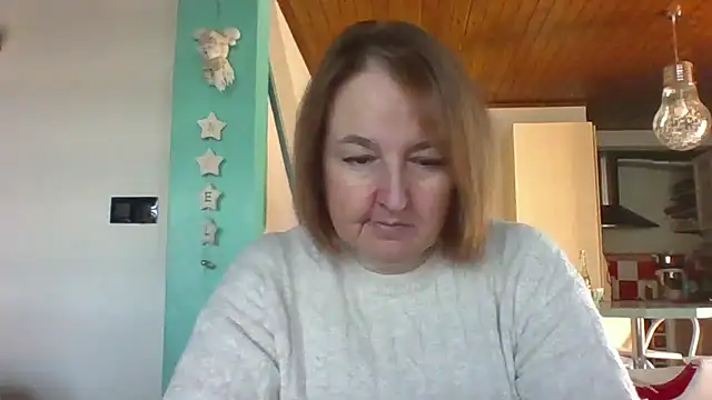 Snapshot of Sandcoq chatting on 15, 12, 2025 Sandcoq online show from 15, 12, 2025