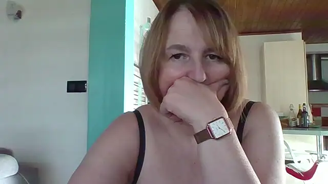 Snapshot of Sandcoq chatting on 5, 3, 2026 Sandcoq online show from 5, 3, 2026