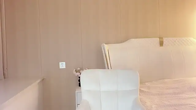 jiaozi-kiss online show from 8, 1, 2025