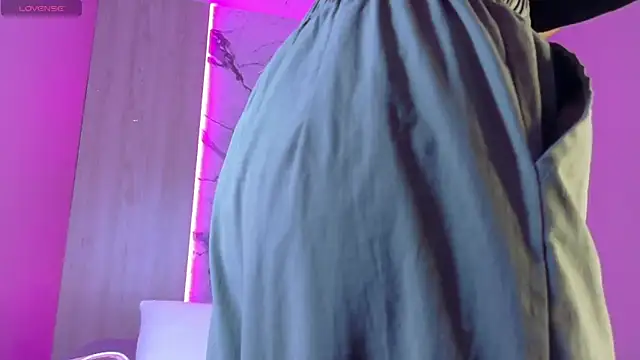 Charlotte Love10 online show from 20, 11, 2025