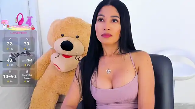 Snapshot of saralife chatting on 7, 4, 2026 saralife online show from 7, 4, 2026