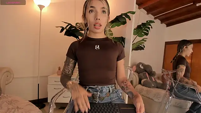 Snapshot of Mollymoon1 chatting on 31, 1, 2026 Mollymoon1 online show from 31, 1, 2026