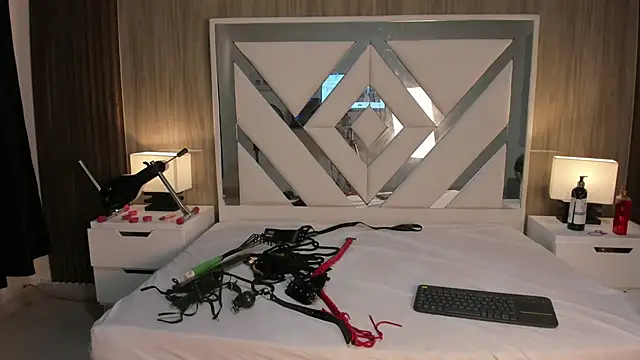 ValentinaThomas online show from 11, 9, 2025