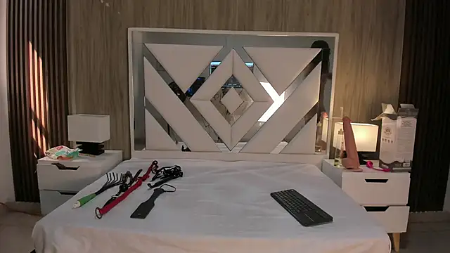 ValentinaThomas online show from 14, 10, 2025