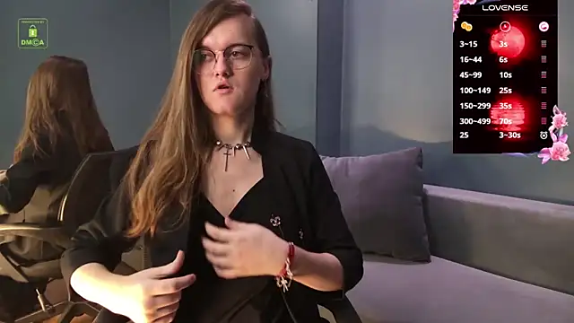 Snapshot of YukoFanee chatting on 13, 12, 2025 YukoFanee online show from 13, 12, 2025