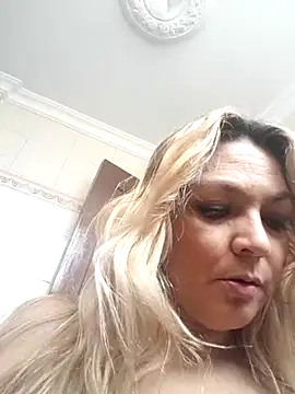Snapshot of MalorySweet chatting on 14, 3, 2025 MalorySweet online show from 14, 3, 2025