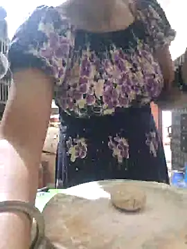 Melody Shyla online show from 2, 11, 2025