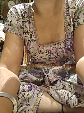 Melody Shyla online show from 21, 11, 2025